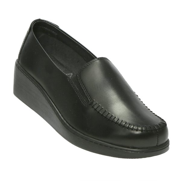 Calzado Romulo | Zapato en cuero cerrado para mujer de la marca Calzado Romulo. Ref. 2118