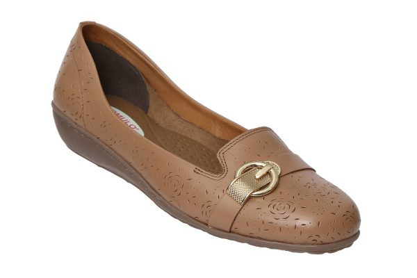Calzado Romulo | Zapato en cuero cerrado para mujer de la marca Calzado Romulo. Ref. 2241