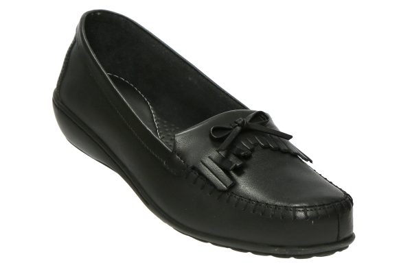 Calzado Romulo | Zapato en cuero cerrado para mujer de la marca Calzado Romulo. Ref. 2558