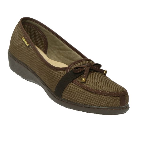 Calzado Romulo | Zapato en tela cerrado para mujer de la marca Calzado Romulo. Ref. 3609