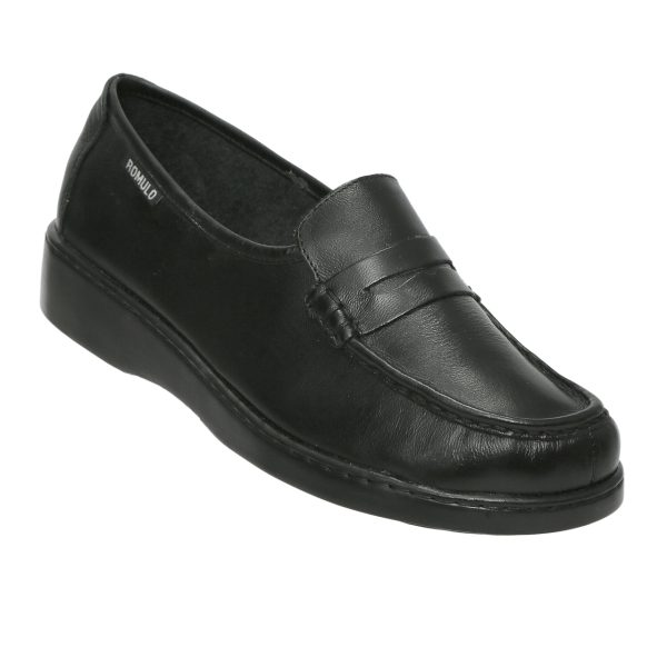 Calzado Romulo | Zapato en cuero cerrado para mujer de la marca Calzado Romulo. Ref. 5161